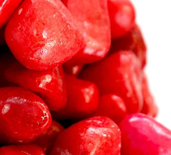 Red Decorative Painted Pebbles "Aquarium" 10 - 15mm - Greensouq -