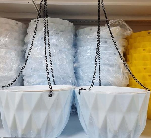 Hanging diamond-cut plastic pot Green Souq