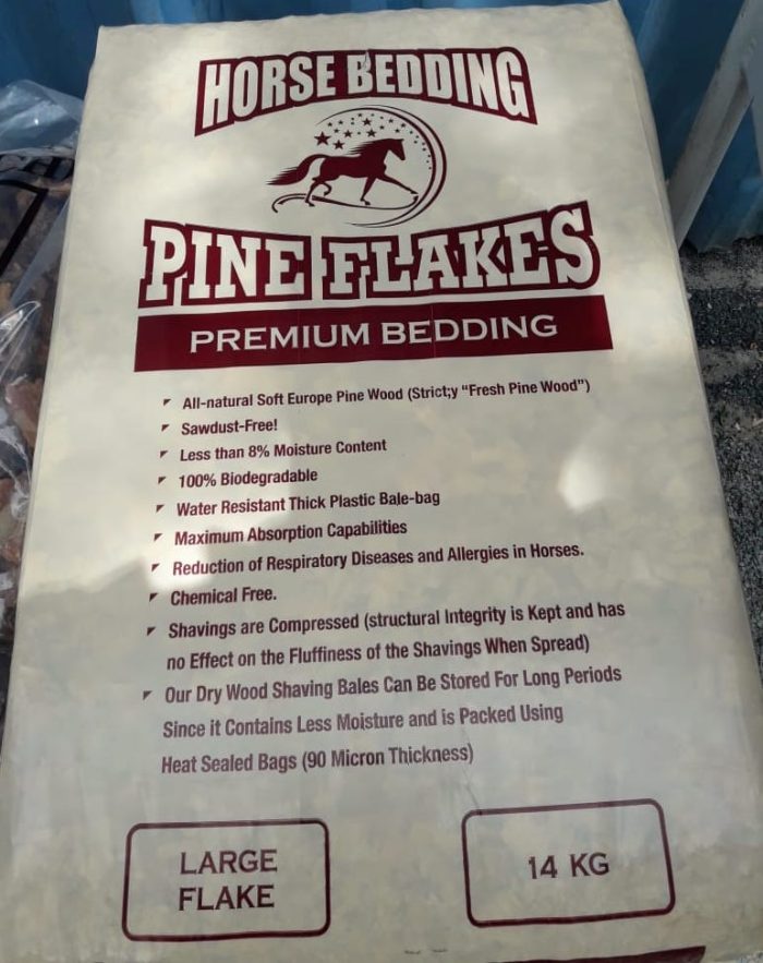 pine flakes or shavings for horse bedding